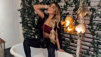 Ia minta didoakan agar kariernya di majalah Playboy menuai sukses besar. Dok. Instagram/leblanc_lunna