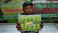 Nah, bagi Anda yang sedang berada di Pekanbaru tidak ada salahnya mencoba raja buah ini. Setuju?
