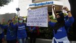 Klaim Belum Cair Nasabah Gruduk Kantor Bumiputera