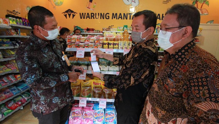 Pemberbedayaan Lewat Wirausaha Warung Sembako Warung Mantap Sejahtera merupakan program kerjasama antara Bank Mantap dengan Toko Mandiri Indogrosir (TMI).