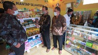 Warung Mantap Sejahtera merupakan program kerjasama antara Bank Mantap dengan Toko Mandiri Indogrosir (TMI) DALAM pemberdayaan para purna bakti ASN, TNI POLRI untuk melakukan wirausaha warung sembako.