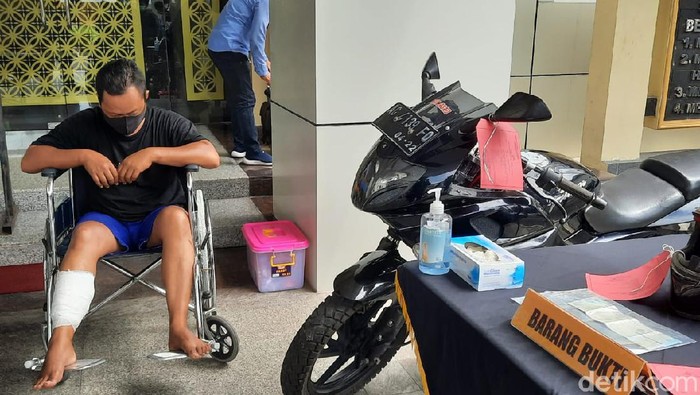 Pembunuh sadis wanita di kebun salak Sleman 7 tahun yang lalu. Pelaku Eko Budi Priyanto (39) ditangkap di Sidoarjo, Jawa Timur.