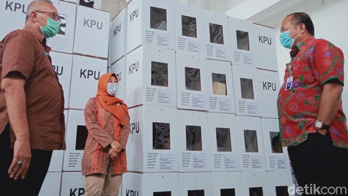 Pjs Bupati Klaten Sujarwanto Dwi Atmoko dan desk Pilkada sidak KPU Pjs Bupati Klaten Sujarwanto Dwi Atmoko dan desk Pilkada sidak KPU