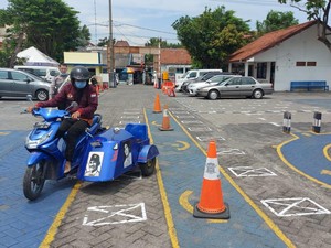 Bandeng Gresik, Cara Polisi Peduli dengan Penyandang Disabilitas