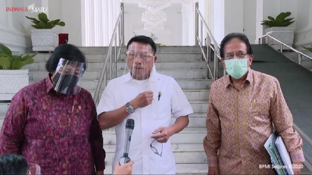 Presiden bersama sejumlah menteri dan Kapolri bertemu dengan pegiat reforma agraria (YouTube Sekretariat Presiden)