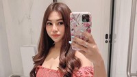 Resty Novita juga merambah ke YouTube. Dia kini mulai bikin konten YouTube buat para penggemarnya. (Foto: dok. Instagram @ressnovita) 