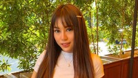 Dia kerap mengunggah video sedang bergoyang di ala-ala TikTokers. (Foto: dok. Instagram @ressnovita)