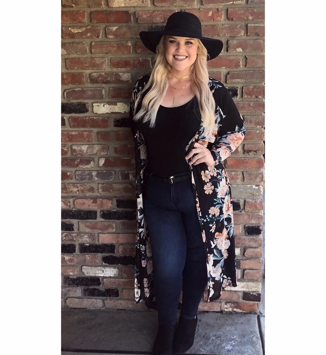 Dilansir Boredpanda, Samantha di-ghosting oleh mantannya yang kemudian melirik wanita lain. Dikatakan jika mantan Samantha malu mengenalkannya pada keluarga karena berbadan gemuk. Setelah itu, ia mulai hidup untuk dirinya sendiri dan berusaha menurunkan berat badan. Foto: Instagram @therealslimsammii