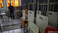 Tampak suasana sekolah yang sangat sepi karena tidak ada kegiatan apapun disana.