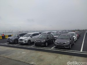 Top! 140 Mobil Langsung Diekspor dari Pelabuhan Patimban yang baru Diresmikan