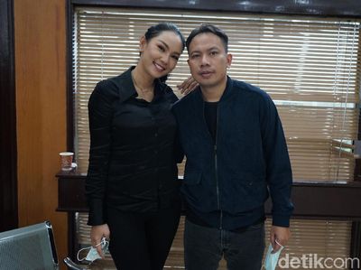 Vicky Prasetyo Batal Nikah, Ini Potret Kebersamaannya dengan Kalina Oktarani