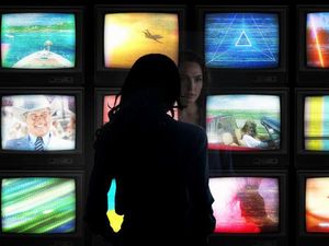 Superman Sukses, Wonder Woman Dikebut