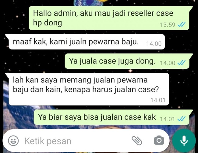 Malah maksa penjualnya buat mengganti barang yang dijual. Sungguh aneh tapi nyata. Foto: Twitter.com/@txtdarionlineshop