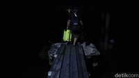 Perlu diketahui Pulau Rupat adalah pulau yang sampai saat ini masih belum merata dari segi infrastruktur.   
