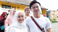 Ternyata Rey Mbayang termasuk orang yang royal dalam menyampaikan pujian kepada Dinda Hauw. (Foto: Noel/detikcom) 