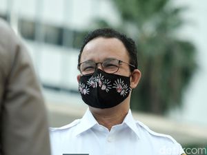 Anies Terbitkan Ingub-Sergub Natal dan Tahun Baru, Kapasitas Kantor 50%