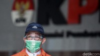 Kasus pertama, Zulkifli diduga memberikan Rp 550 juta kepada Yaya untuk mengurus DAK pada APBN-P 2017 dan APBN 2018 untuk Kota Dumai. Sedangkan untuk perkara kedua, yaitu gratifikasi, Zulkifli diduga menerima gratifikasi berupa uang Rp 50 juta dan fasilitas kamar hotel di Jakarta.