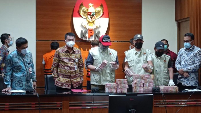KPK konpers OTT Bupati Banggai Laut