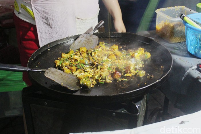 Kuliner malam di Pasar Modern Paramount Kulineran Malam yang Seru di Pasar Modern Paramount
