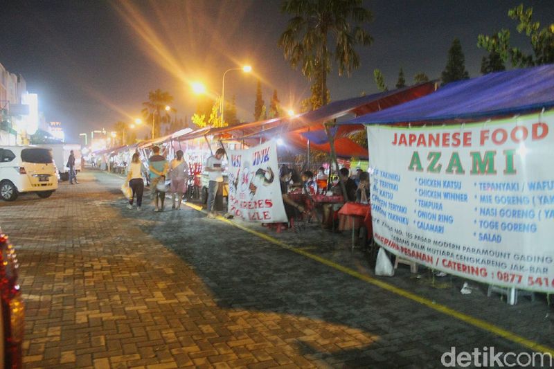 Kuliner Malam Seru di Paramount Modern Market