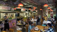 Restoran tersebut tampak seperti rumah makan pada umumnya di salah satu sudut Kota Hong Kong. Namun yang menarik, sebagian besar pegawai di restoran tersebut merupakan penyandang disabilitas.