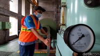 Site Manager PLTM Logawa, Angga Aria Bima mengatakan jika saat ini PLTM Logawa memiliki kapasitas 3 MW. Dari PLTM tersebut dapat memproduksi listrik yang nantinya dijual ke PLN dalam satu tahunnya mencapai 15 juta kWh (kilo Watt hour) atau dapat mengaliri listrik sekitar 2-3 Kecamatan.