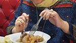 Mie Godog dan Tengkleng Jadi Makanan Kesukaan Menaker Ida Fauziyah