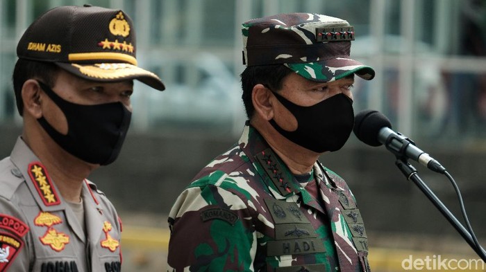 Panglima TNI Marsekal Hadi Tjahjanto dan Kapolri Jenderal Idham Azis
