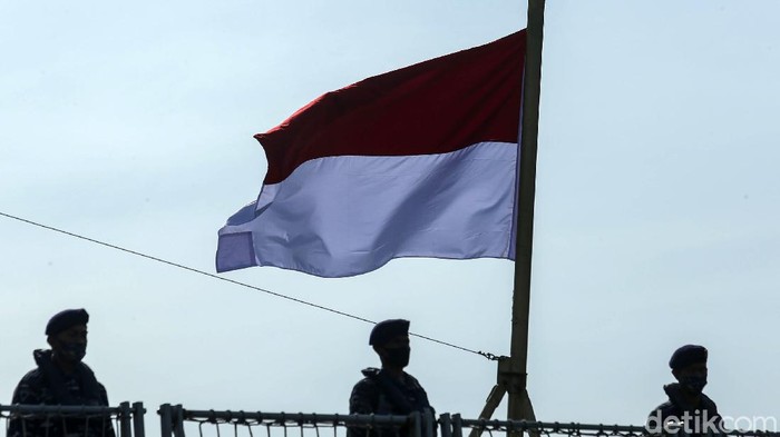 Pasukan Pemukul Reaksi Cepat (PPRC) TNI gelar apel di JICT II, Jakarta. Apel tersebut guna memelihara kesiapan personel agar selalu siap dalam menjaga NKRI.