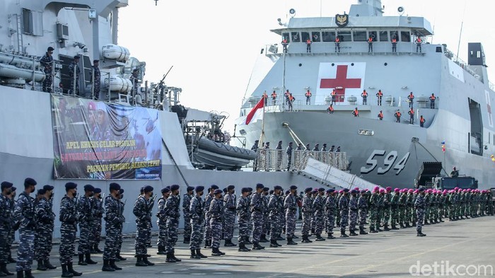 Pasukan Pemukul Reaksi Cepat TNI Siap Siaga Pasukan Pemukul Reaksi Cepat (PPRC) TNI gelar apel di JICT II, Jakarta. Apel tersebut guna memelihara kesiapan personel agar selalu siap dalam menjaga NKRI.