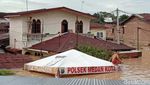 Potret Banjir Seatap Rumah di Medan