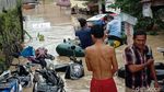 Potret Banjir Seatap Rumah di Medan