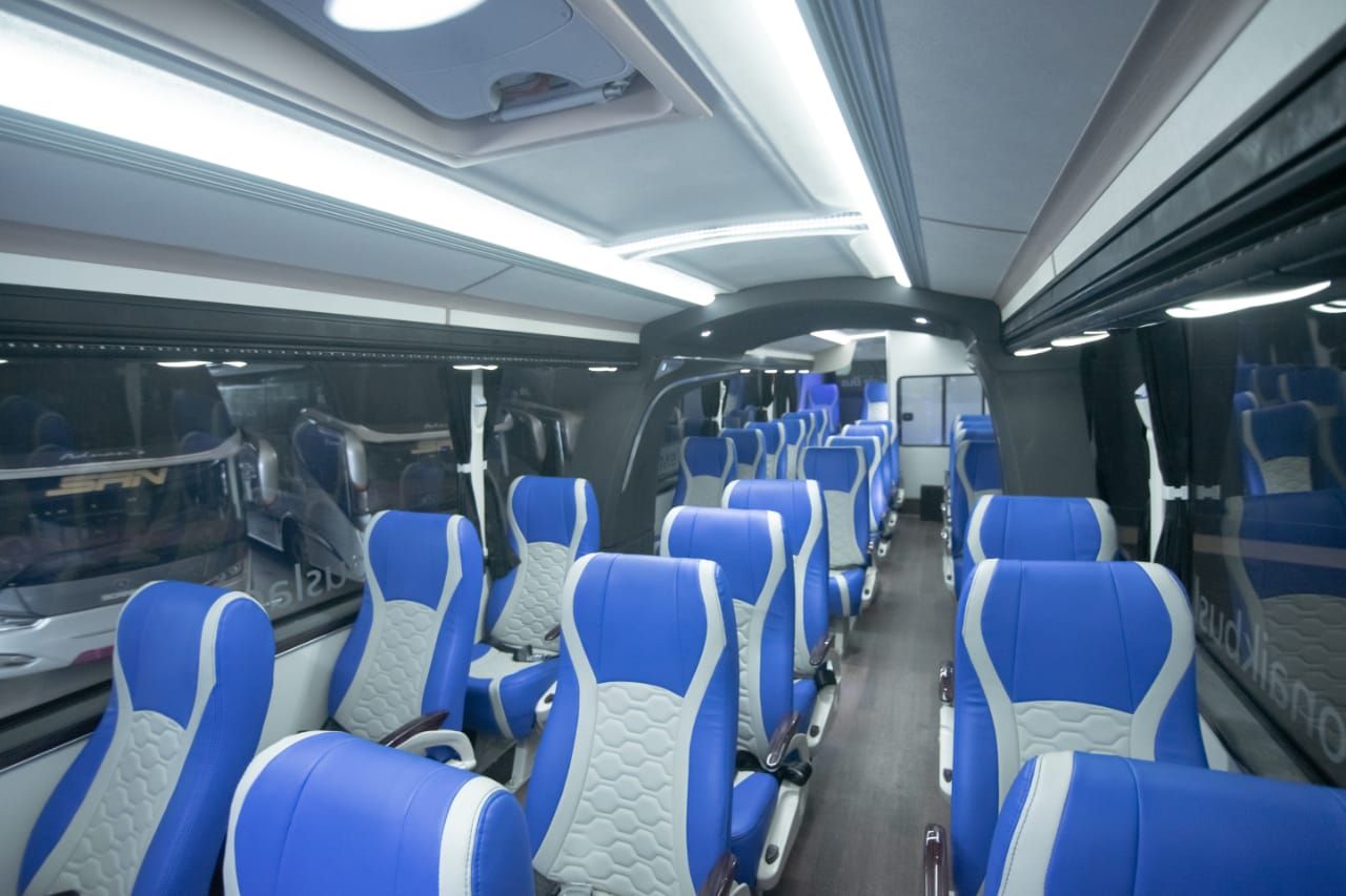 Produk bus social distancing terbaru Laksana