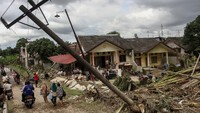 Selain asupan air, BMKG menyebut banjir ini dipicu oleh gangguan cuaca. Gangguan cuaca ini mengakibatkan perubahan arah angin. Kepala BMKG Wilayah I Sumut Edison Kurniawan menyebut terjadi pertumbuhan awan yang signifikan. Banjir juga diduga terjadi karena adanya hujan di Pantai Timur dan Lereng Timur Sumatera Utara. Edison menyebut hujan masih berpotensi terjadi beberapa hari ke depan di wilayah Medan. Hujan diprediksi turun dengan intensitas sedang hingga lebat.