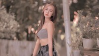 Rosya Silvina ramai jadi bahan bicaraan setelah video dirinya joget bareng Hotman Paris di sebuah restoran. Foto: Instagram Rosya Silvina