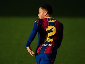 Bersiaplah Berkorban Untuk Barcelona, Sergino Dest!
