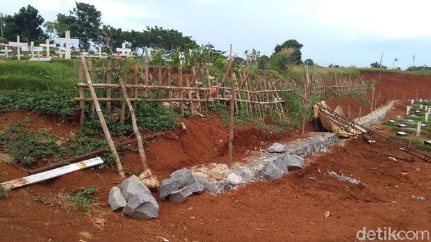 Tunggu Penurapan, TPU Pondok Ranggon Tambah 250 Makam Khusus COVID