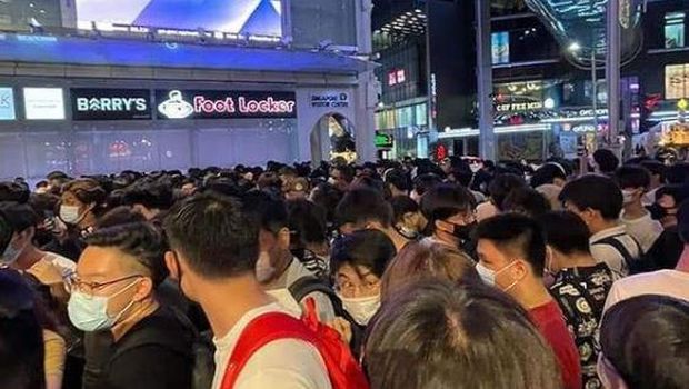 Antrian Sepatu Singapura (Instagram)