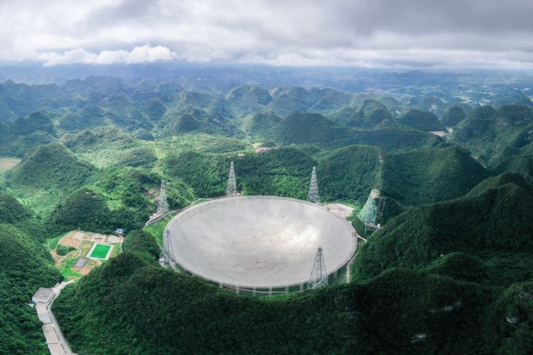 fotoinet Empat Teleskop Super Untuk Mencari Alien fotoinet Empat Teleskop Super Untuk Mencari Alien