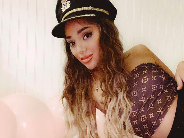 Gabi DeMartino Tuai Kontroversi usai Jual Video Kanak-kanaknya ke Situs Porno