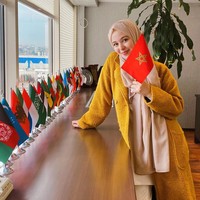 YouTuber ini dikenal dengan konten-konten traveling-nya. Hijabers tersebut sudah mengunjungi banyak di negara di benua Asia, Amerika, Eropa, hingga Afrika. Foto: Instagram @ihssanebenalluch