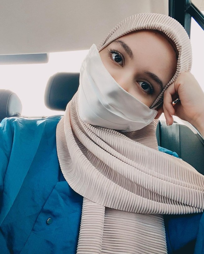 Meski begitu ia cukup populer. Di YouTube Ihssane Benalluch memiliki hampir 1,5 juta pengikut sedangkan Instagram-nya punya lebih dari 2,4 juta follower. Foto: Instagram @ihssanebenalluch