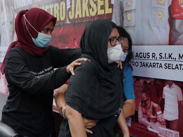 Penampakan Iyut Bing Slamet Syok Terjerat Kasus Narkoba