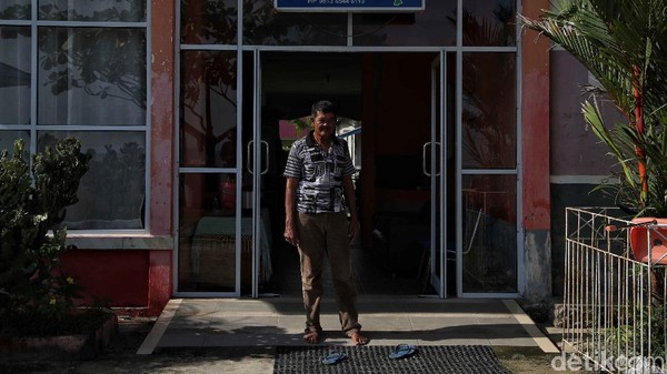 Usut punya usut, Penginapan Mutiara Pantai yang dimiliki oleh Bahtiar merupakan salah satu akomodasi yang pertama berdiri. Proses panjang telah dilalui, di mana tak sedikit wisatawan yang merekomendasikan tempat ini kala berkunjung ke Rupat Utara. Usut punya usut, Penginapan Mutiara Pantai yang dimiliki oleh Bahtiar merupakan salah satu akomodasi yang pertama berdiri. Proses panjang telah dilalui, di mana tak sedikit wisatawan yang merekomendasikan tempat ini kala berkunjung ke Rupat Utara.