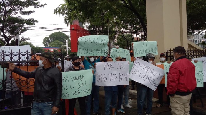 liansi Bugis Makassar Bersatu (ABMB) melakukan aksi unjuk rasa