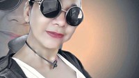 Pemilik nama lengkap Ratna Fairuz Albar ini dikenal sebagai Iyut Bing Slamet. Wanita ini kembali menjadi sorotan setelah tersandung kasus narkoba.  Foto: instagram @iyut.bing7