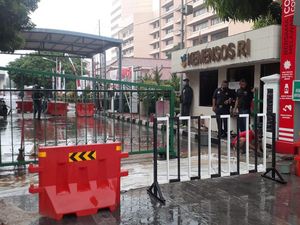 Pejabatnya Kena OTT KPK, Begini Suasana Gedung Kemensos