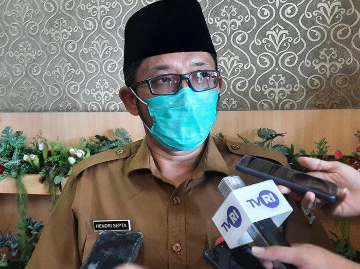 Pelaksana Tugas (Plt) Wali Kota Padang Hendri Septa