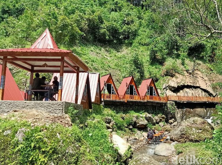 Rest Area Tikako, Rest Area Menyegarkan di Atas Sungai