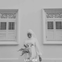 Syahindah asal Singapura mengaku sakit hati ketika diputus sepihak oleh calon suaminya padahal akan menikah beberapa minggu lagi. Untuk mengobati rasa sakit itu ia memutuskan untuk tetap melakukan sesi pemotretan meski hanya sendiri. Foto: lightviewsg/FB